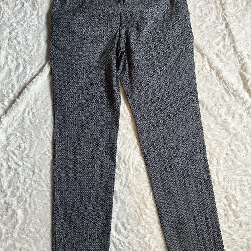 Mario Serrani Italy Black & White Printed Slim Ankle Pants | Size 6 - Picture 2 of 5